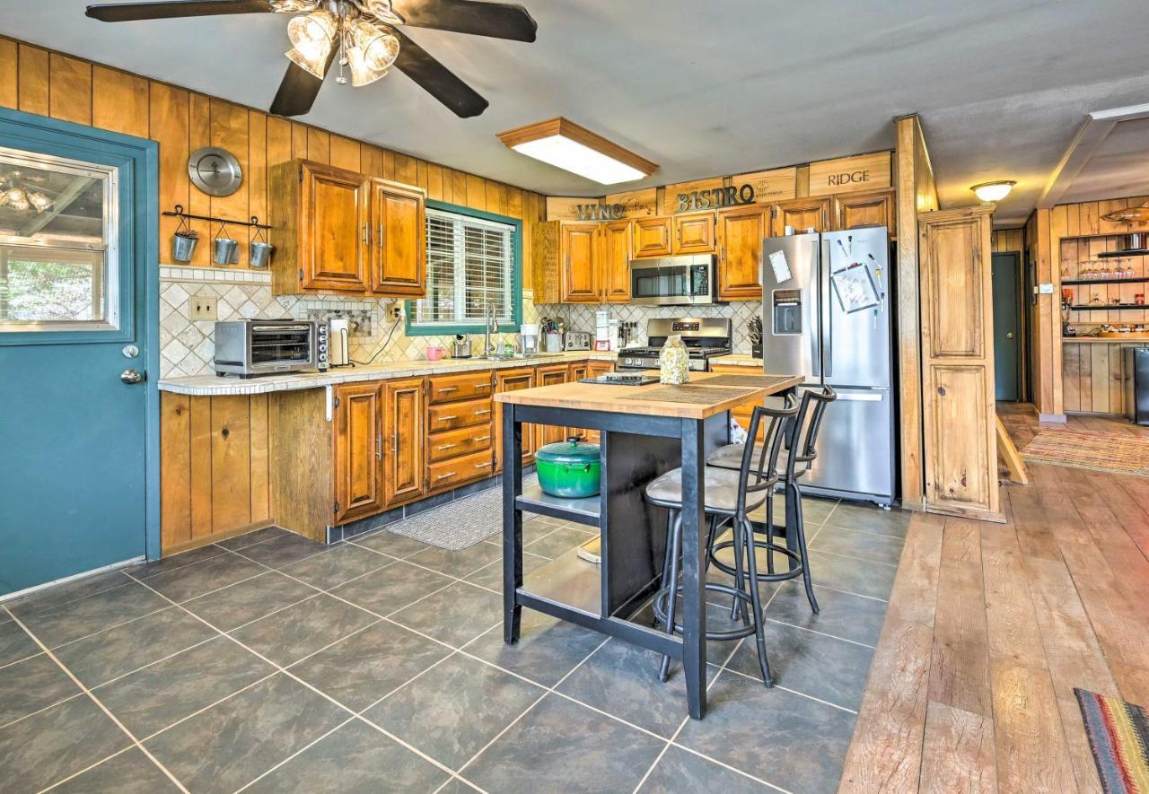 Pine Cabin In The Woods With Yard And Grill! Dış mekan fotoğraf